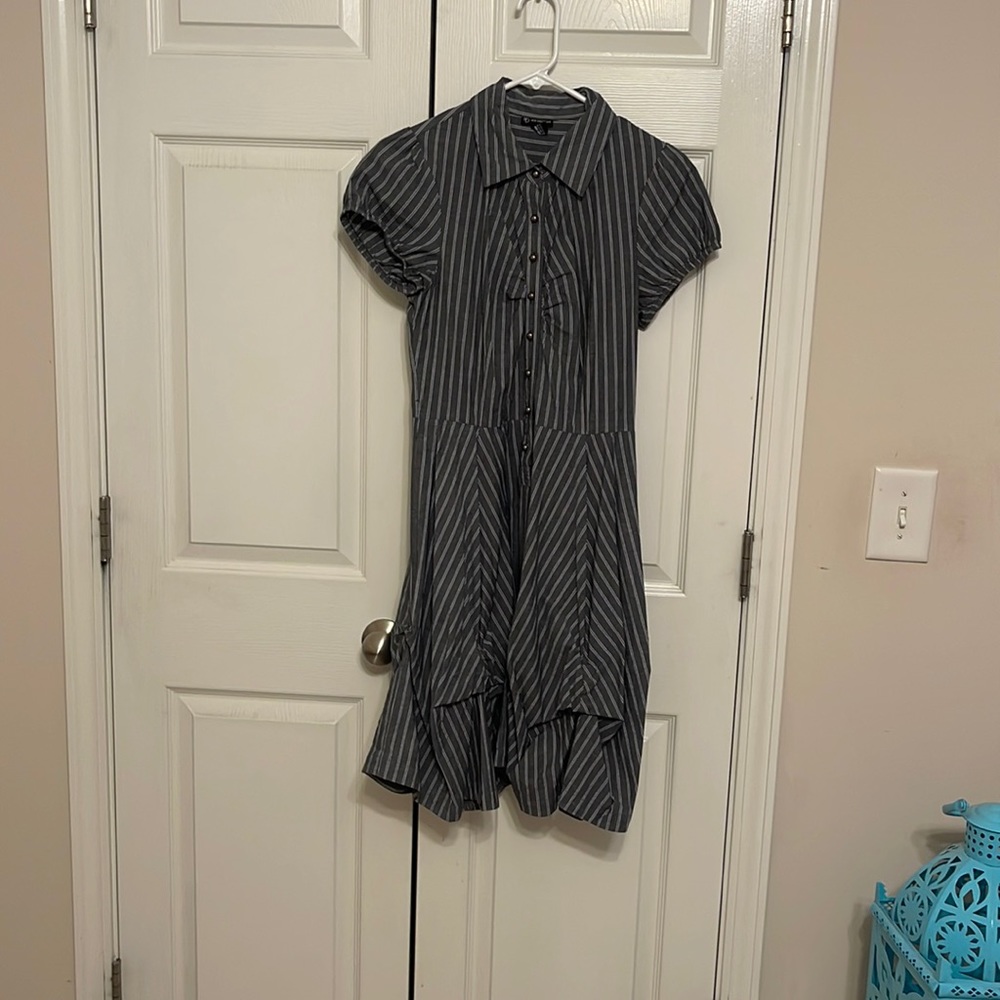 Gray and White Striped Dress with Adorable Layered Fabric at the Bottom Size 8